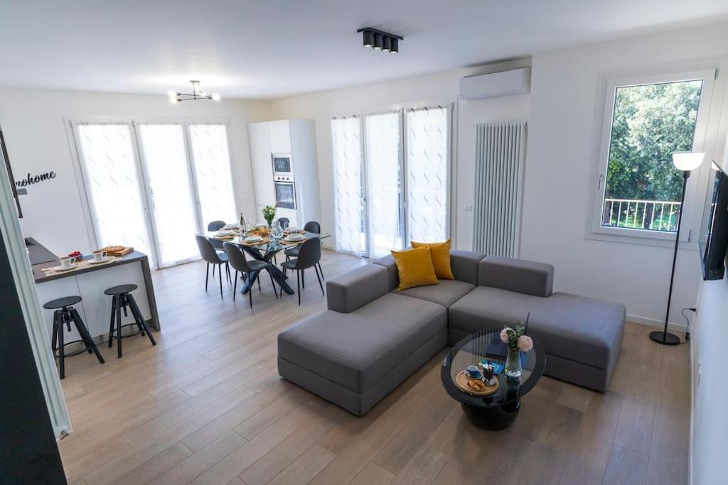 Rossini Home Pesaro Vicino Al Teatro Rossini By Yohome Eksteriør bilde